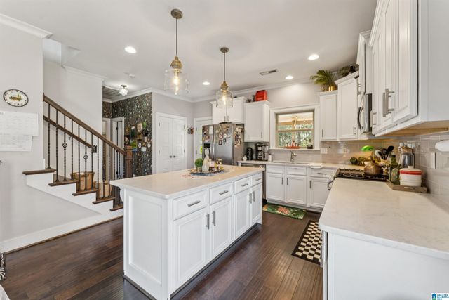 1033 EVAN CIRCLE, Chelsea, AL 35043