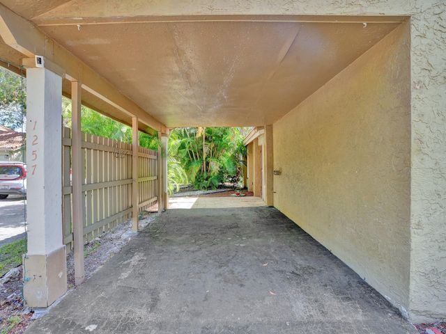 1257 NW 91st Ave, Coral Springs, FL 33071
