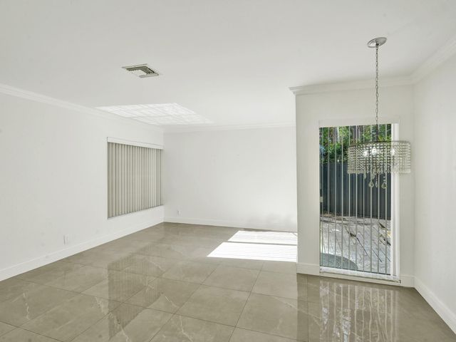 1257 NW 91st Ave, Coral Springs, FL 33071