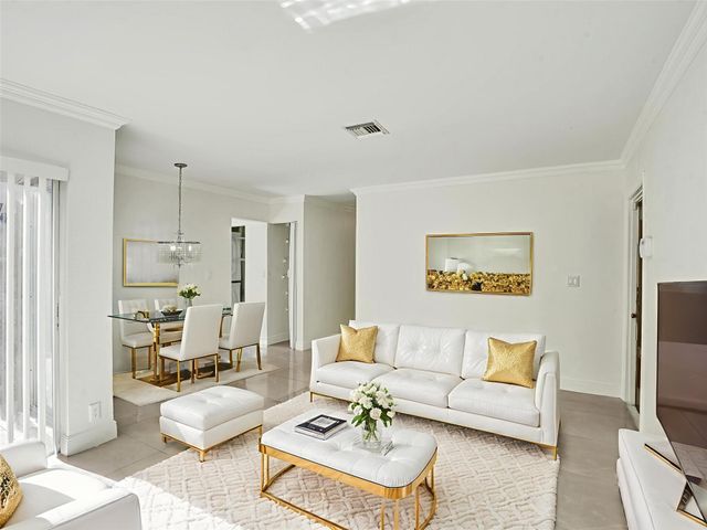 1257 NW 91st Ave, Coral Springs, FL 33071