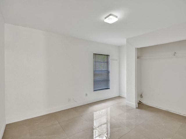 1257 NW 91st Ave, Coral Springs, FL 33071