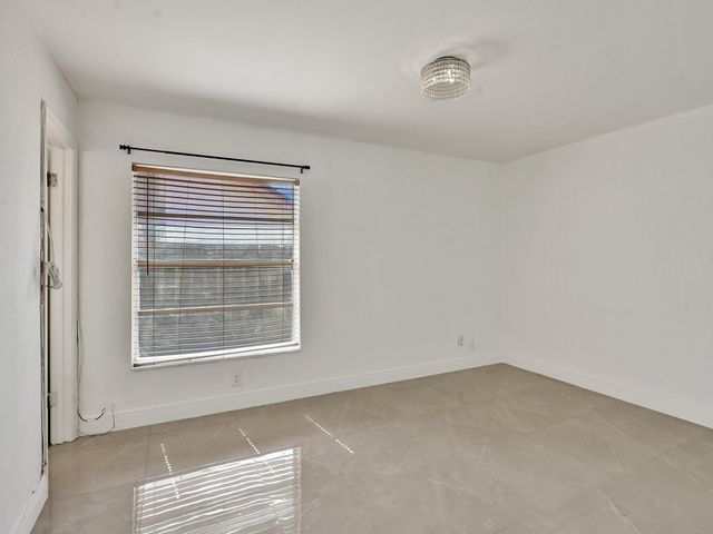 1257 NW 91st Ave, Coral Springs, FL 33071