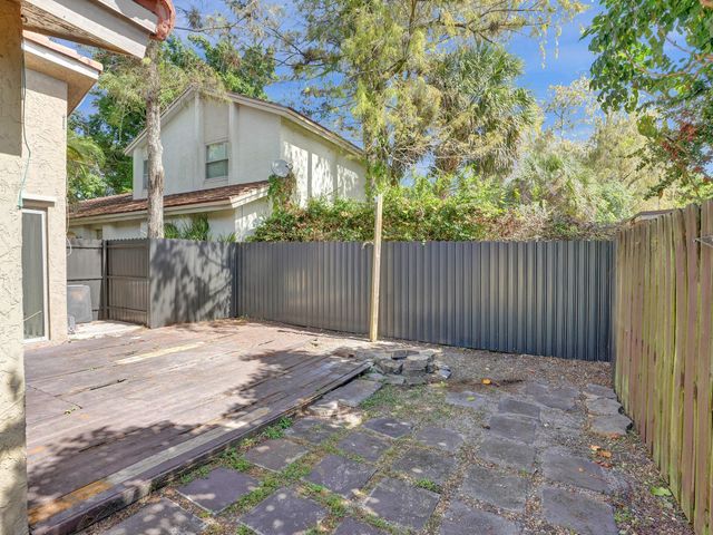 1257 NW 91st Ave, Coral Springs, FL 33071