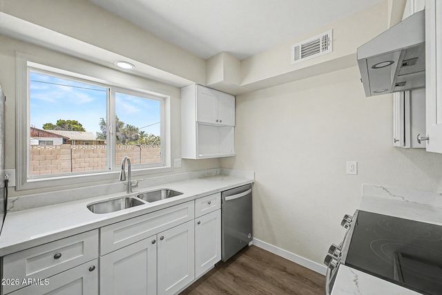 5602 W VIRGINIA Avenue, Phoenix, AZ 85035