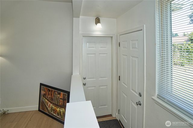 10746 63rd Avenue S, Seattle, WA 98178
