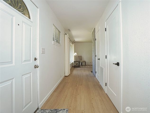 10746 63rd Avenue S, Seattle, WA 98178