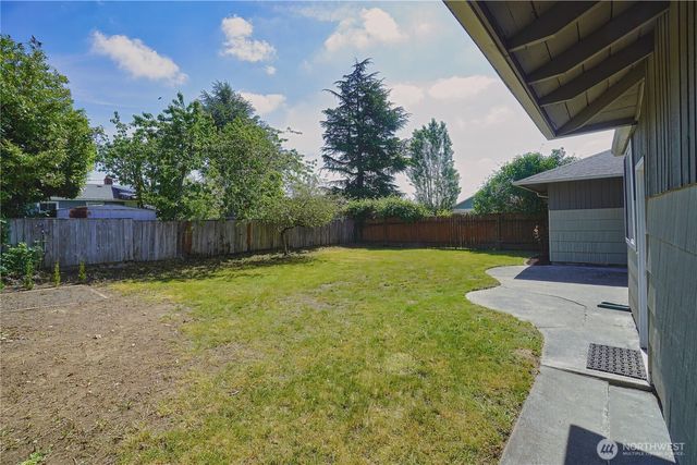 10746 63rd Avenue S, Seattle, WA 98178