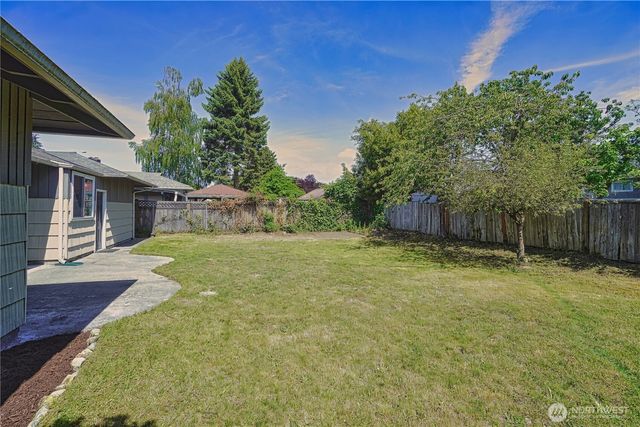 10746 63rd Avenue S, Seattle, WA 98178