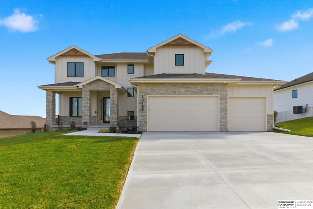 10109 Laramie Street, Papillion, NE 68046