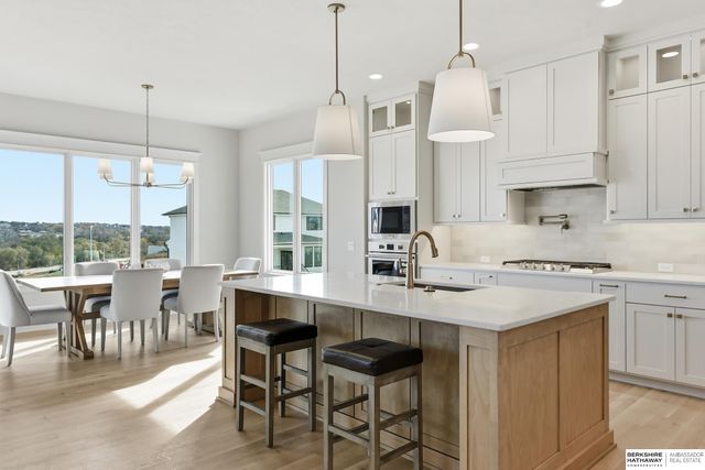 10109 Laramie Street, Papillion, NE 68046