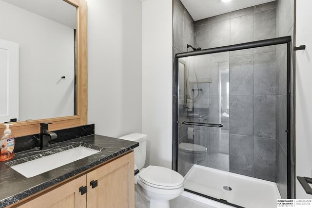 10109 Laramie Street, Papillion, NE 68046