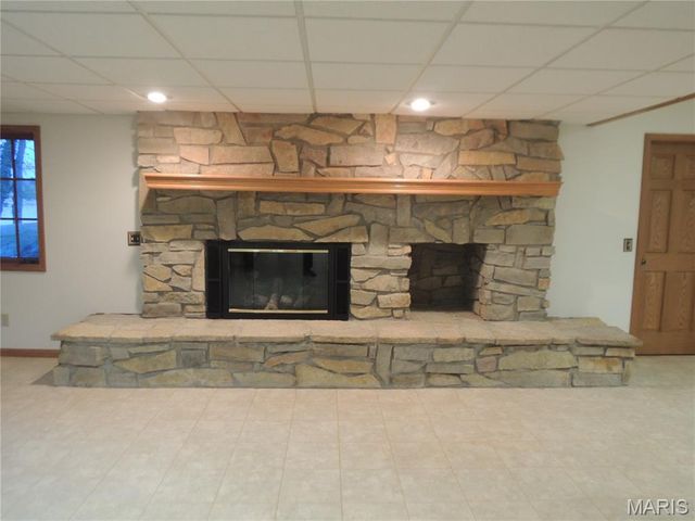 6 Willow Circle Drive, Greenville, IL 62246