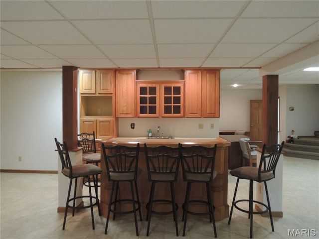 6 Willow Circle Drive, Greenville, IL 62246