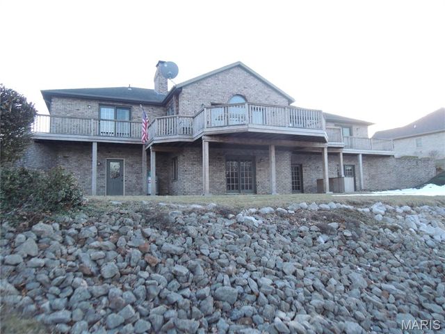 6 Willow Circle Drive, Greenville, IL 62246