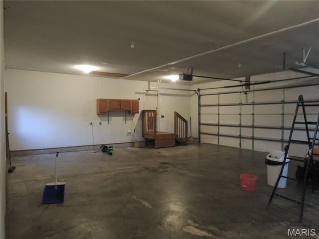 6 Willow Circle Drive, Greenville, IL 62246