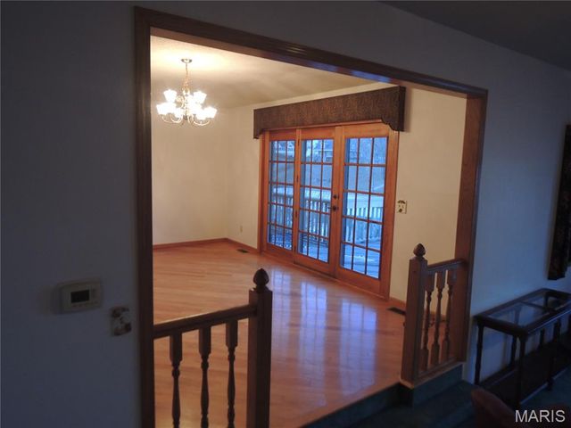 6 Willow Circle Drive, Greenville, IL 62246