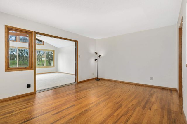 8100 Ivywood Avenue S, Cottage Grove, MN 55016