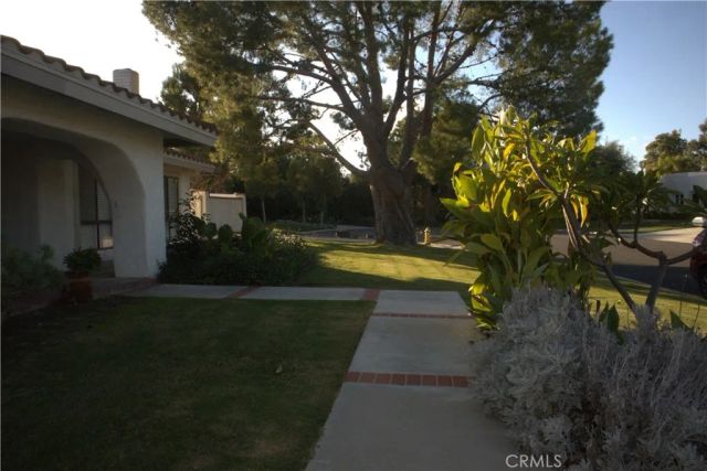 12684 Hinton Way, North Tustin, CA 92705