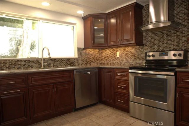 12684 Hinton Way, North Tustin, CA 92705