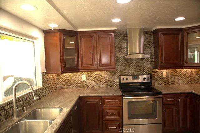 12684 Hinton Way, North Tustin, CA 92705