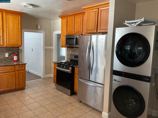 2359 CHURCH, Oakland, CA 94603