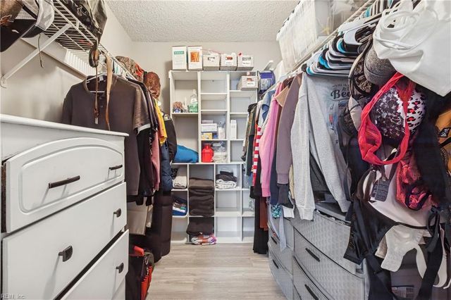 4175 Thalia Station Cir Unit 204, Virginia Beach, VA 23452