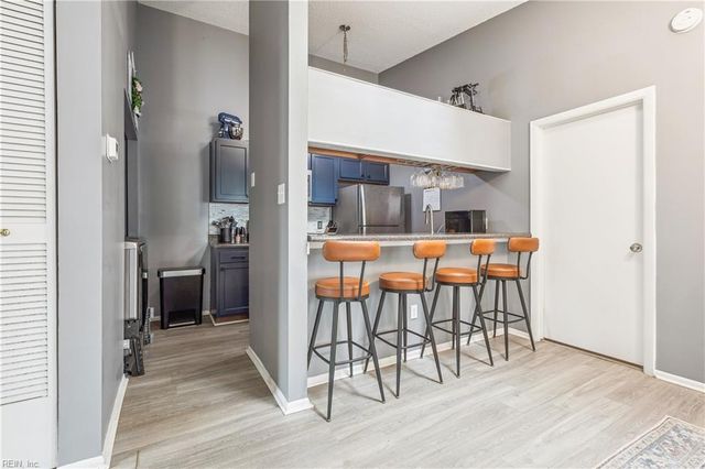 4175 Thalia Station Cir Unit 204, Virginia Beach, VA 23452