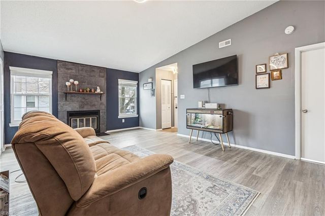 4175 Thalia Station Cir Unit 204, Virginia Beach, VA 23452