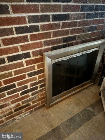 1215 MILLTOWN RD, Wilmington, DE 19808