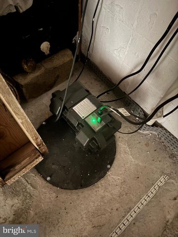 1215 MILLTOWN RD, Wilmington, DE 19808