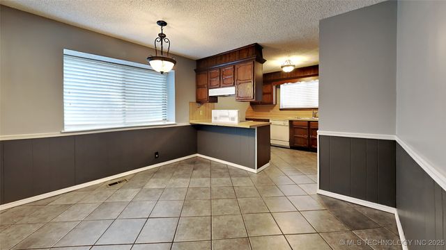 3020 S 140th East Avenue, Tulsa, OK 74134