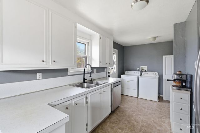 1815 S Ash Park Ln, Boise, ID 83709