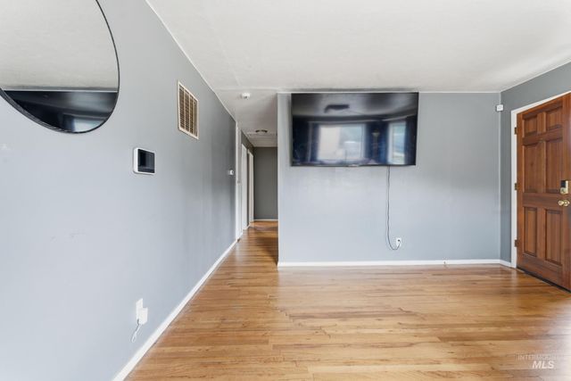 1815 S Ash Park Ln, Boise, ID 83709