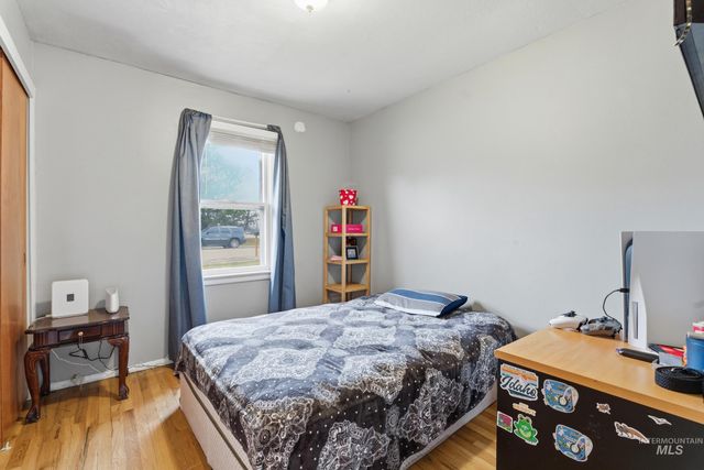 1815 S Ash Park Ln, Boise, ID 83709