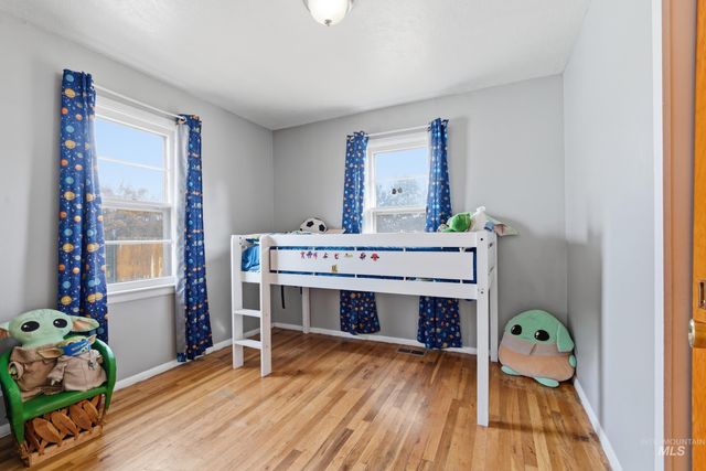 1815 S Ash Park Ln, Boise, ID 83709