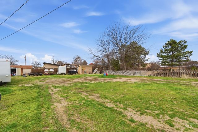 1815 S Ash Park Ln, Boise, ID 83709