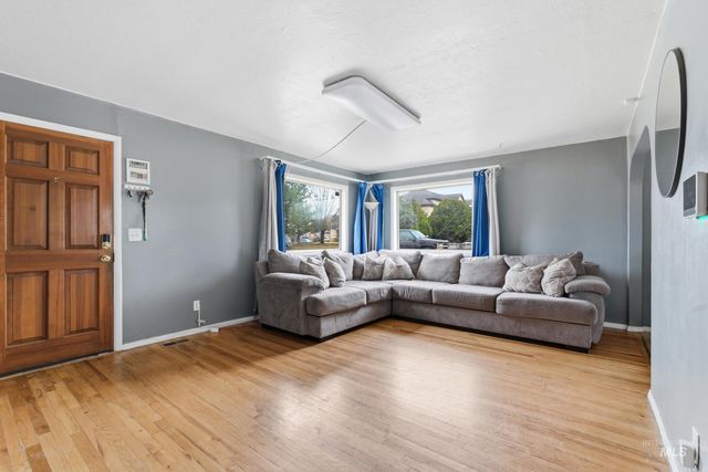 1815 S Ash Park Ln, Boise, ID 83709