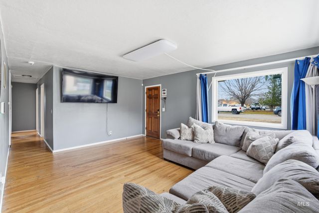 1815 S Ash Park Ln, Boise, ID 83709