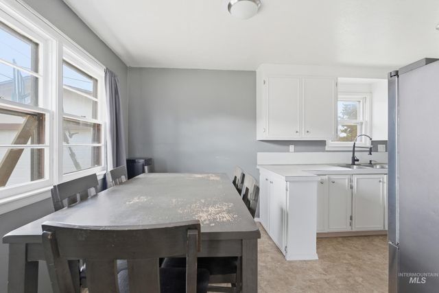 1815 S Ash Park Ln, Boise, ID 83709