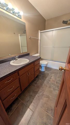 2725 Sweet Cider Road, Fort Wayne, IN 46818