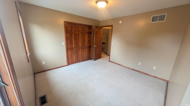 2725 Sweet Cider Road, Fort Wayne, IN 46818