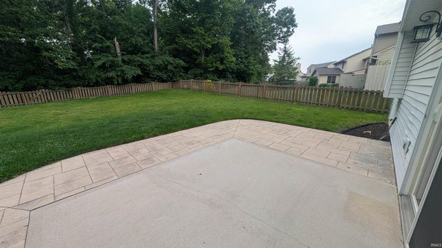2725 Sweet Cider Road, Fort Wayne, IN 46818