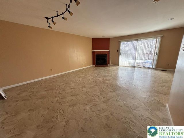 1896 Georgia Drive, Whitehall Twp, PA 18052