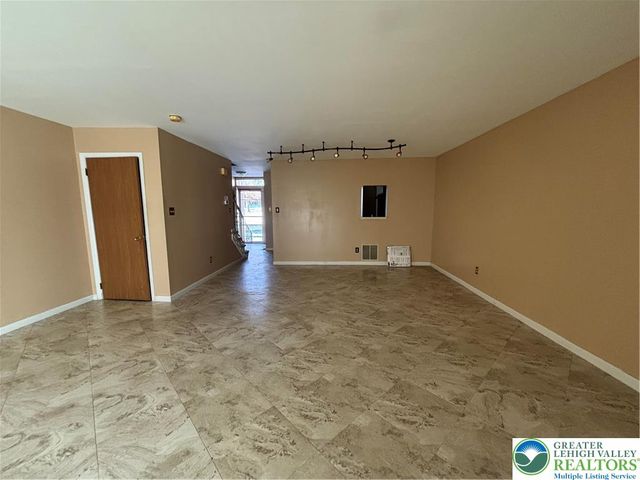 1896 Georgia Drive, Whitehall Twp, PA 18052