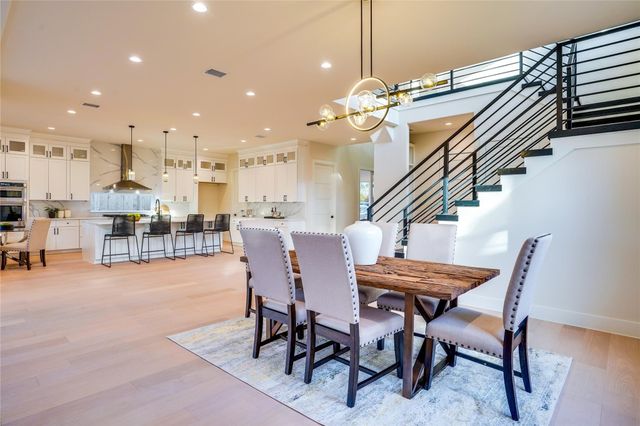 3611 S Versailles Avenue, Dallas, TX 75209