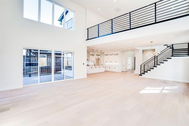 3611 S Versailles Avenue, Dallas, TX 75209