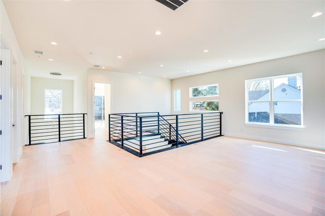 3611 S Versailles Avenue, Dallas, TX 75209