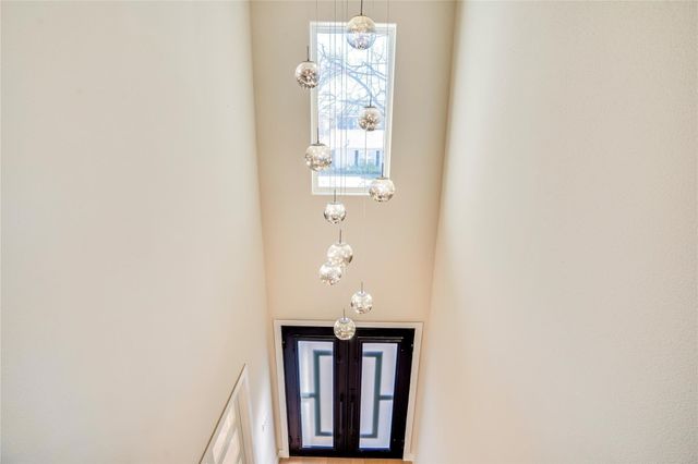 3611 S Versailles Avenue, Dallas, TX 75209