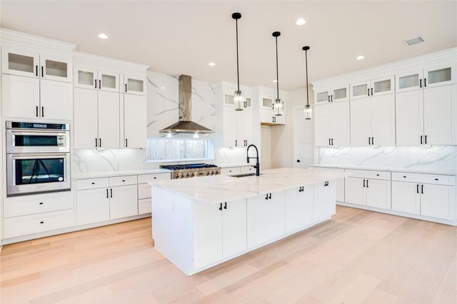 3611 S Versailles Avenue, Dallas, TX 75209