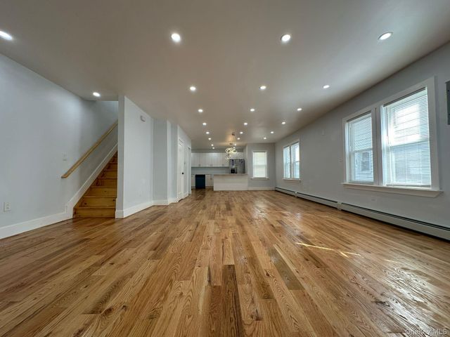 215-11 112 Avenue, Queens Village, NY 11429